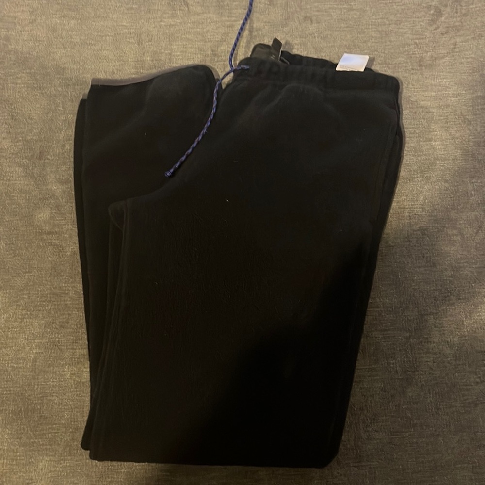 Patagonia, men’s synchilla, size medium fleece sweatpants with pockets